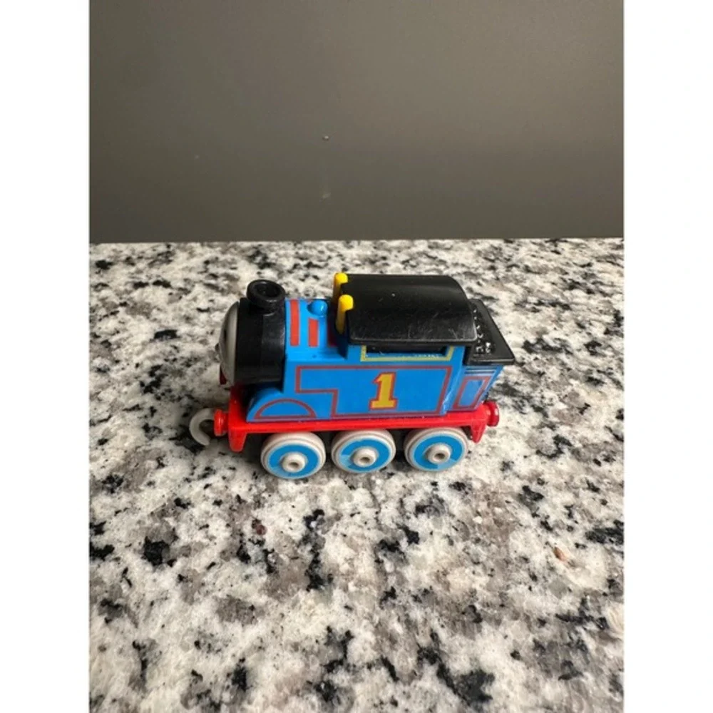 Thomas the Tank‎ Engine Toy Train Blue Engine Plastic